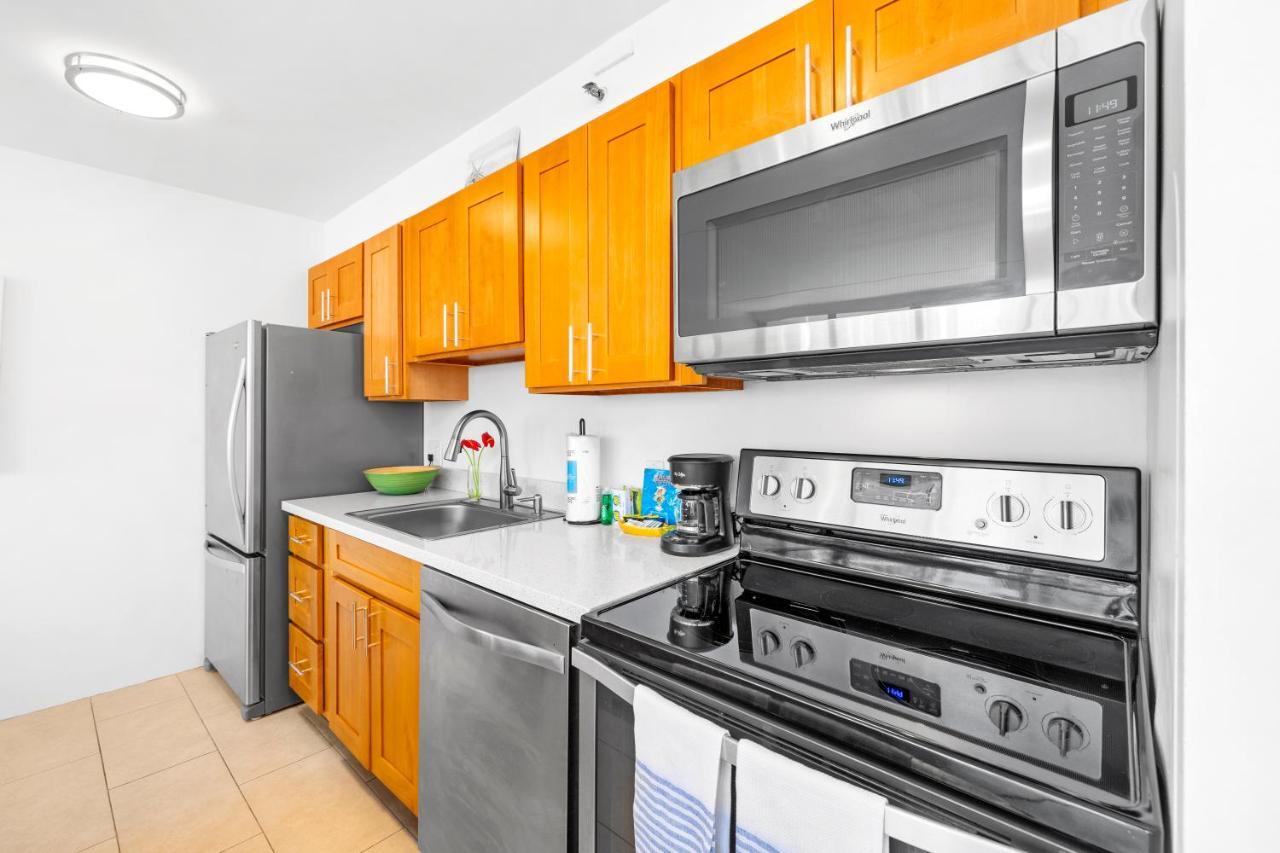 Apartamento & Ocean Views 1br, Steps From Waikiki & Free Parking! Honolulu