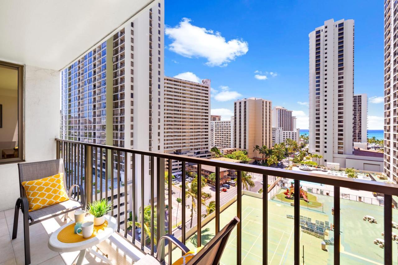 Apartamento & Ocean Views 1br, Steps From Waikiki & Free Parking! *