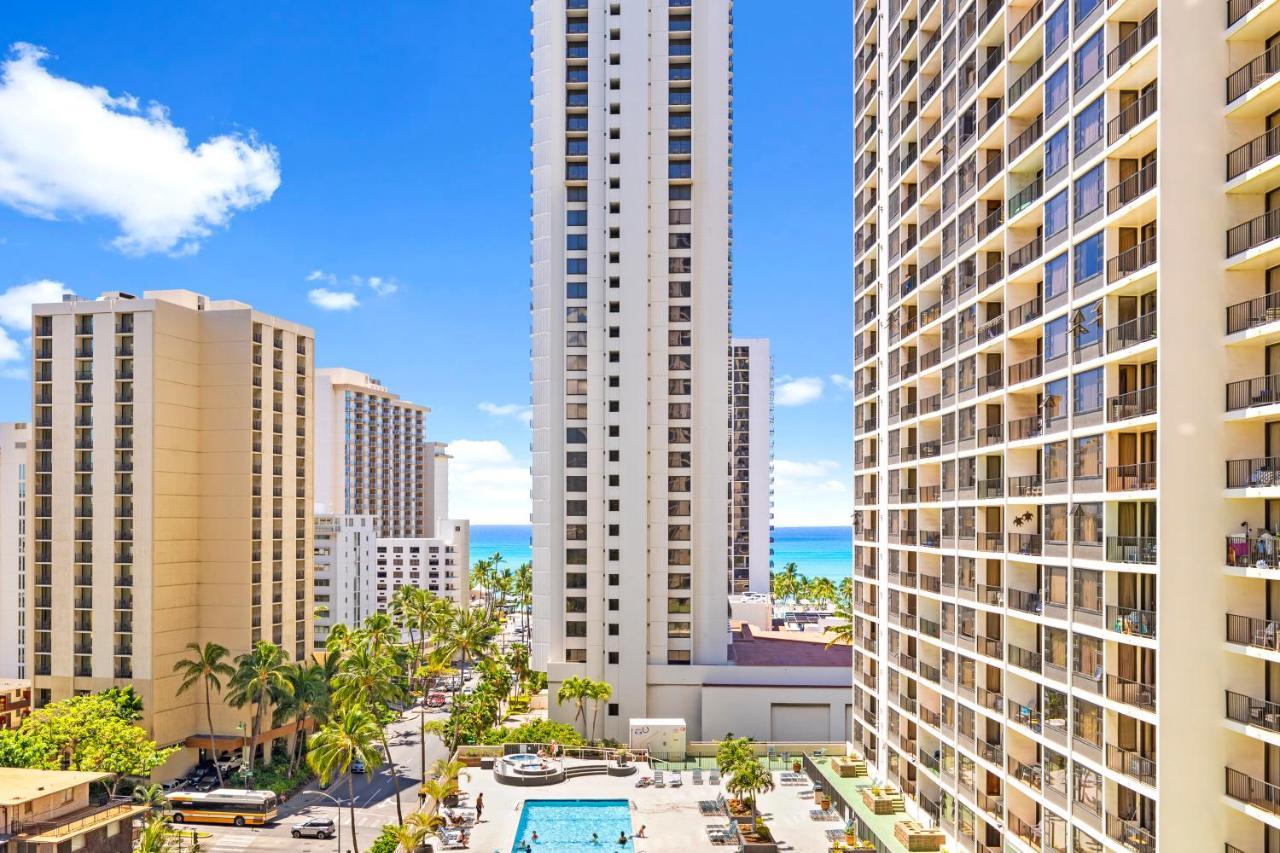 Apartamento & Ocean Views 1br, Steps From Waikiki & Free Parking!