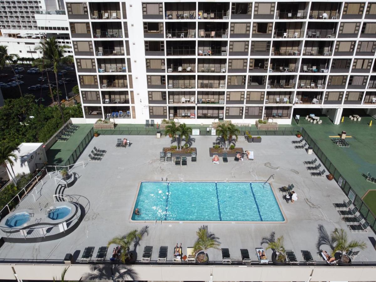 Apartamento & Ocean Views 1br, Steps From Waikiki & Free Parking!