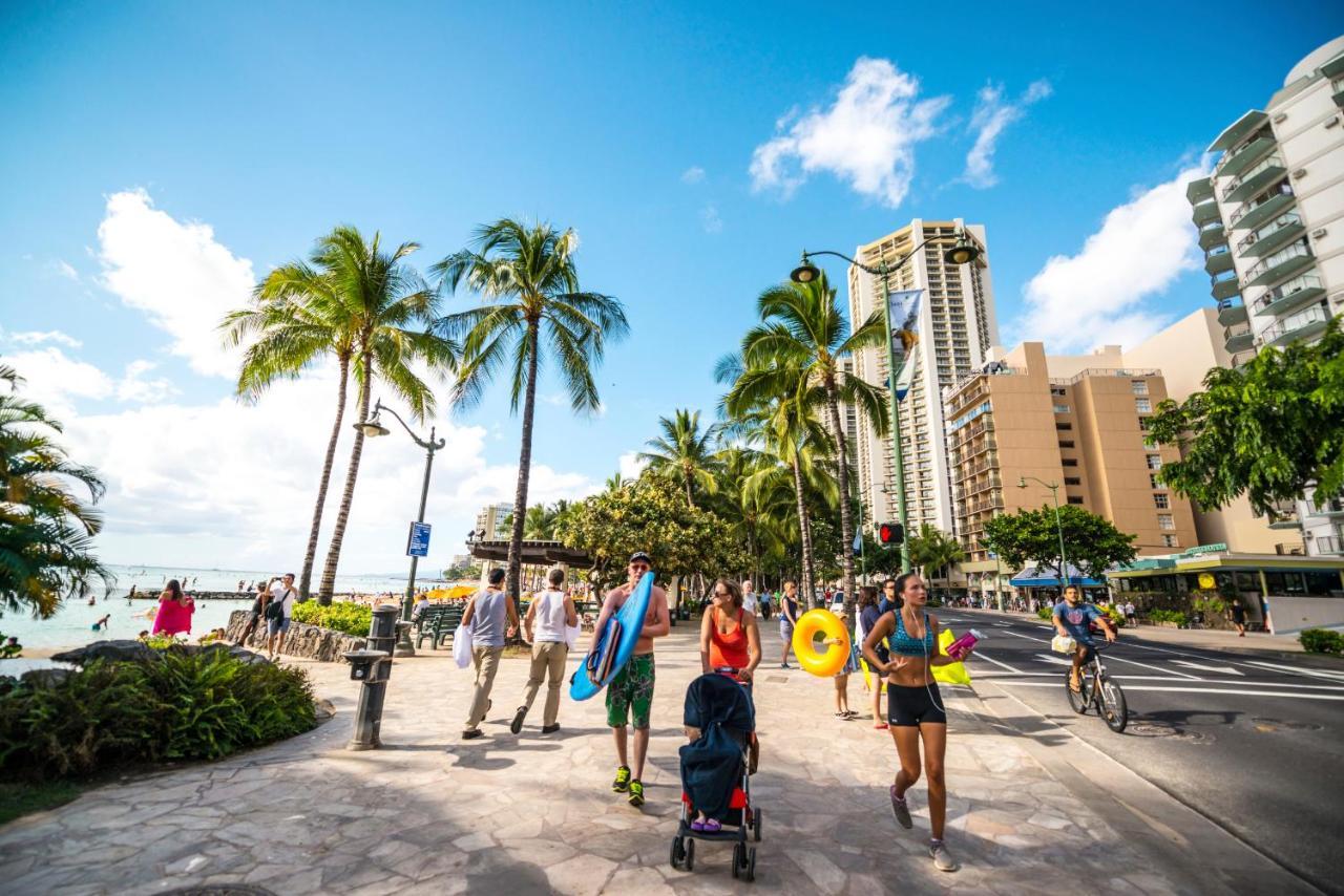 & Ocean Views 1br, Steps From Waikiki & Free Parking! Apartamento Honolulu