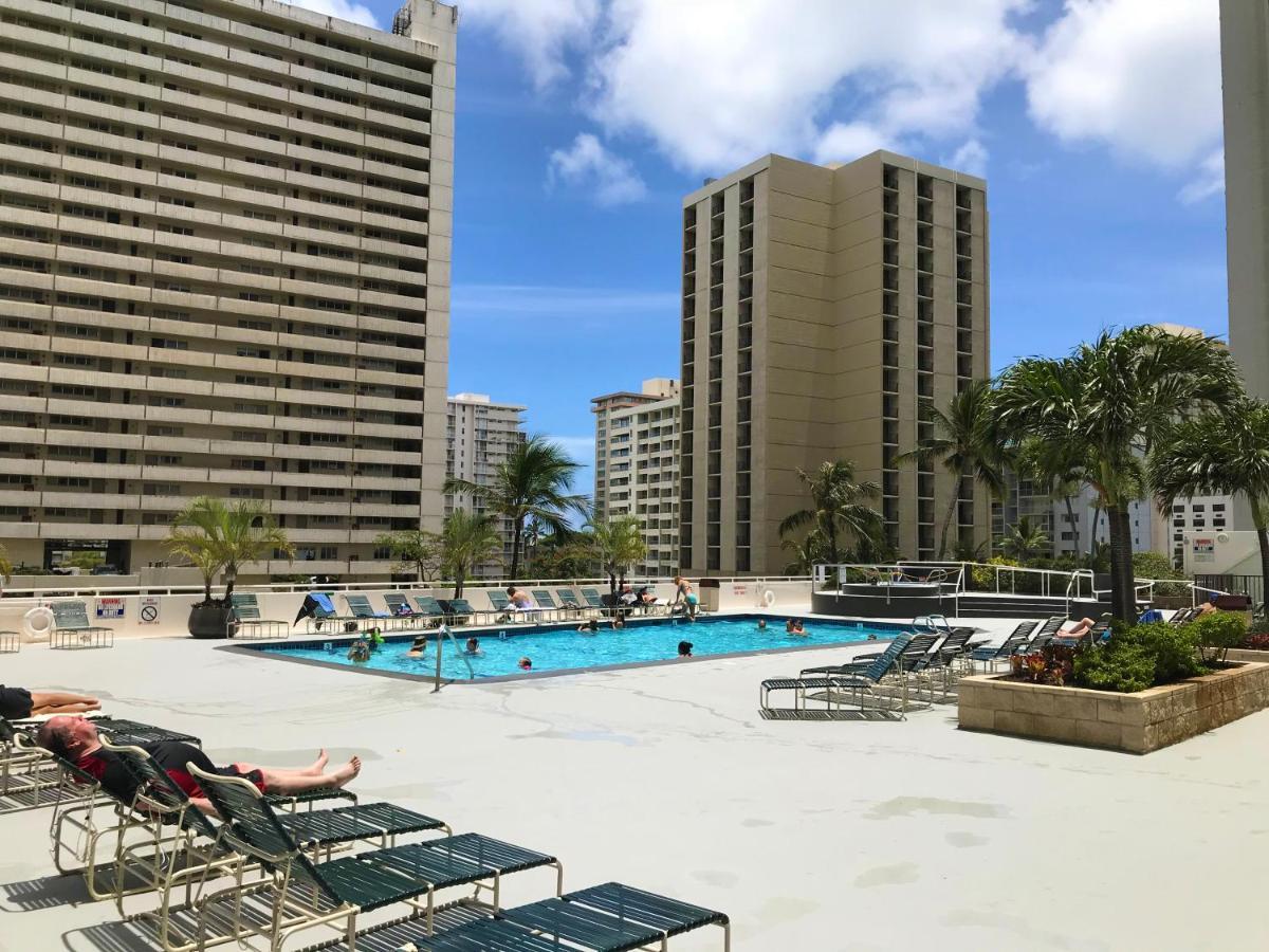 & Ocean Views 1br, Steps From Waikiki & Free Parking! * Honolulu